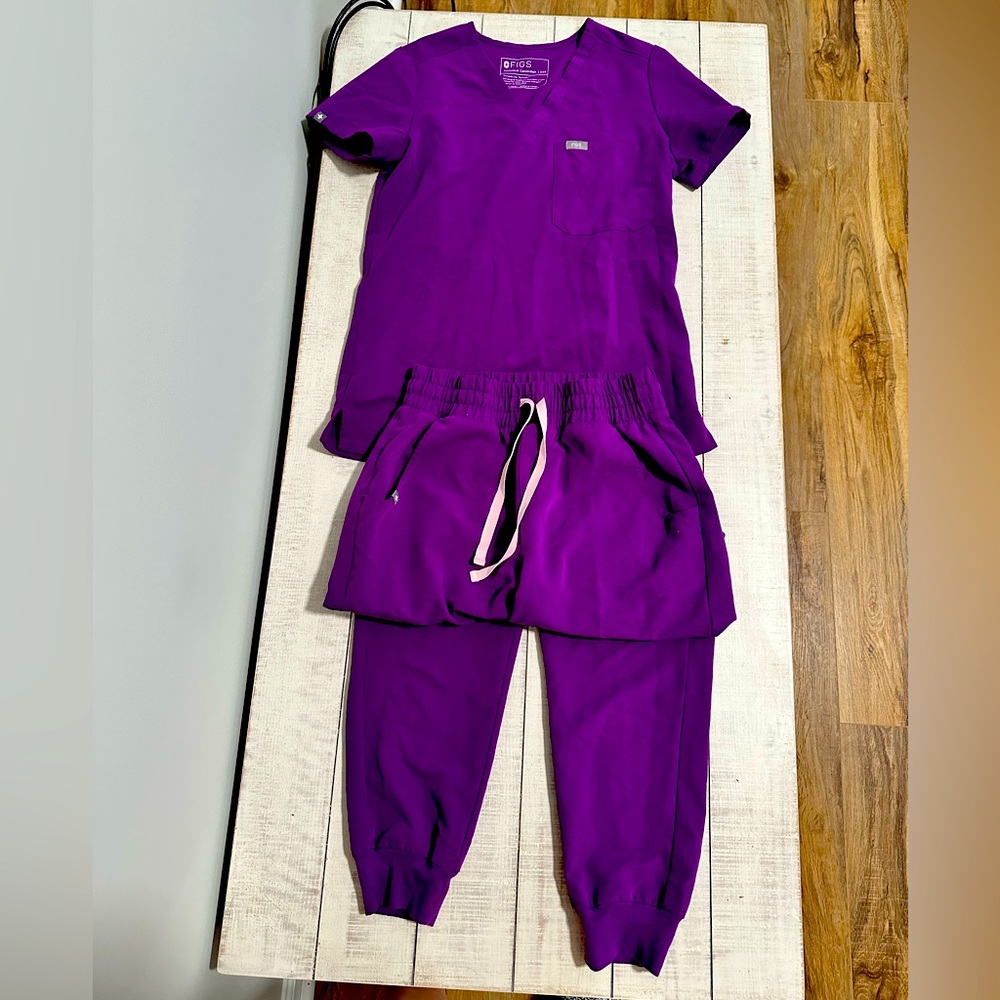 Figs ultra violet scrub set- XS top and XXS joggers